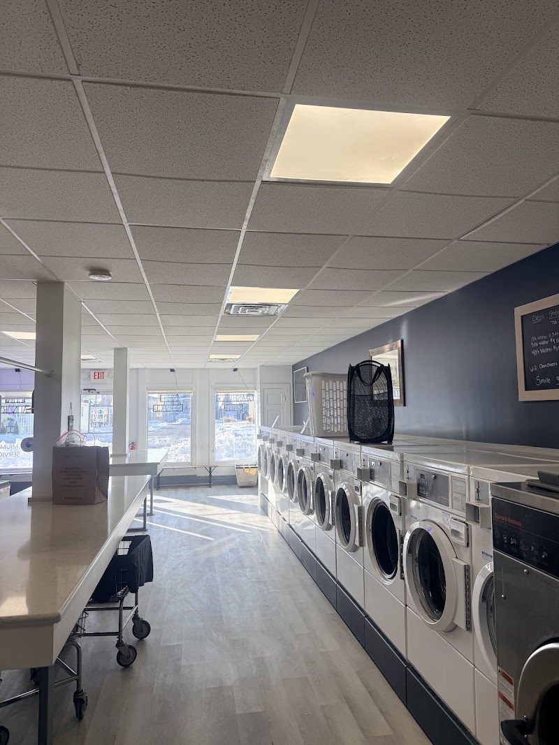 Clean Sheets Laundromat with Drop-Off Wash & Fold Service, photo 2
