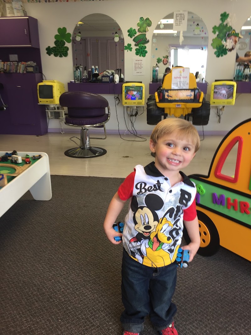 Small Wonders Hair Salon, photo 3