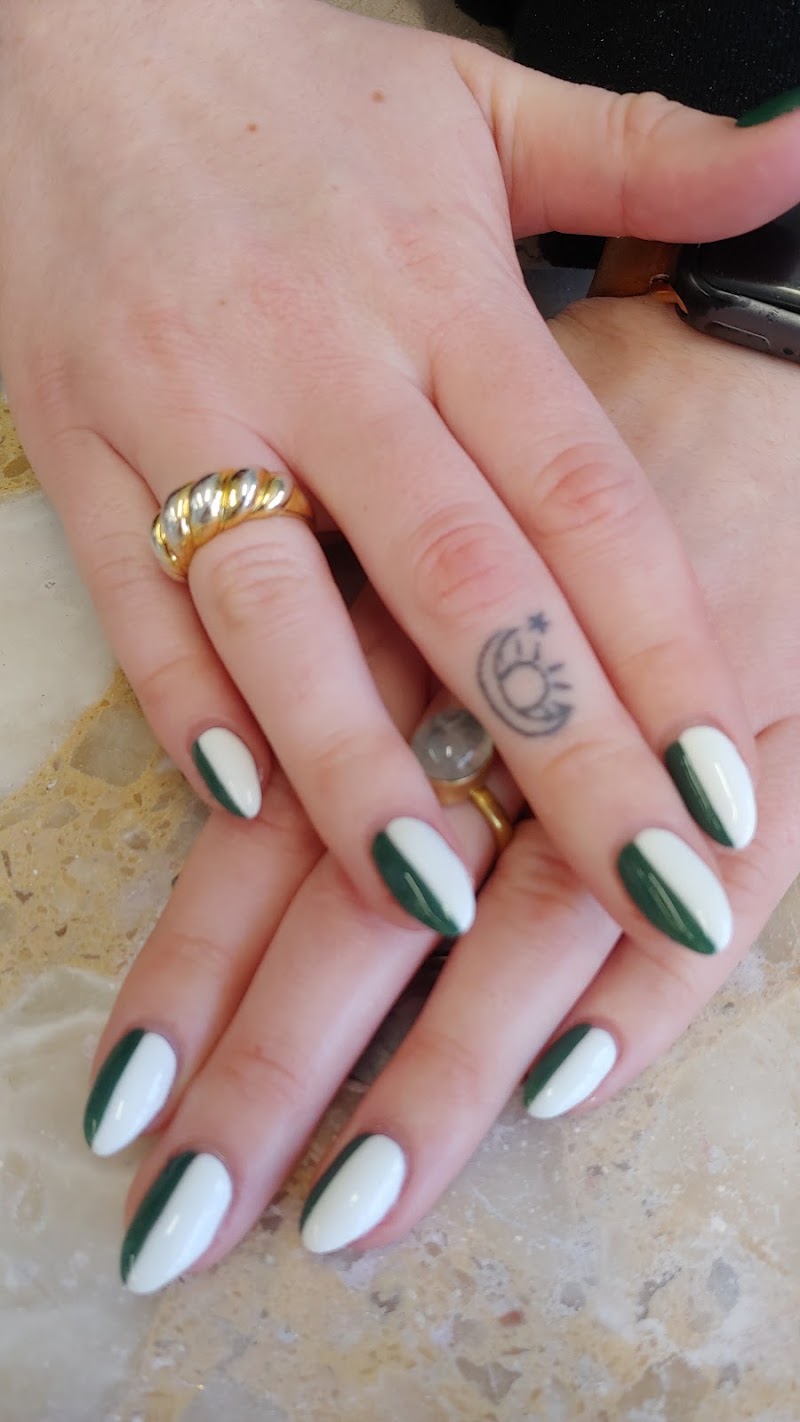V K Nails, photo 2