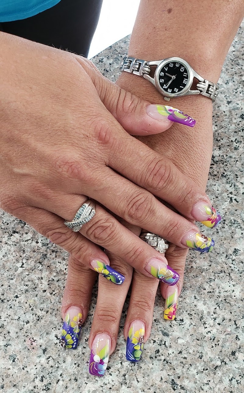 V K Nails, photo 3